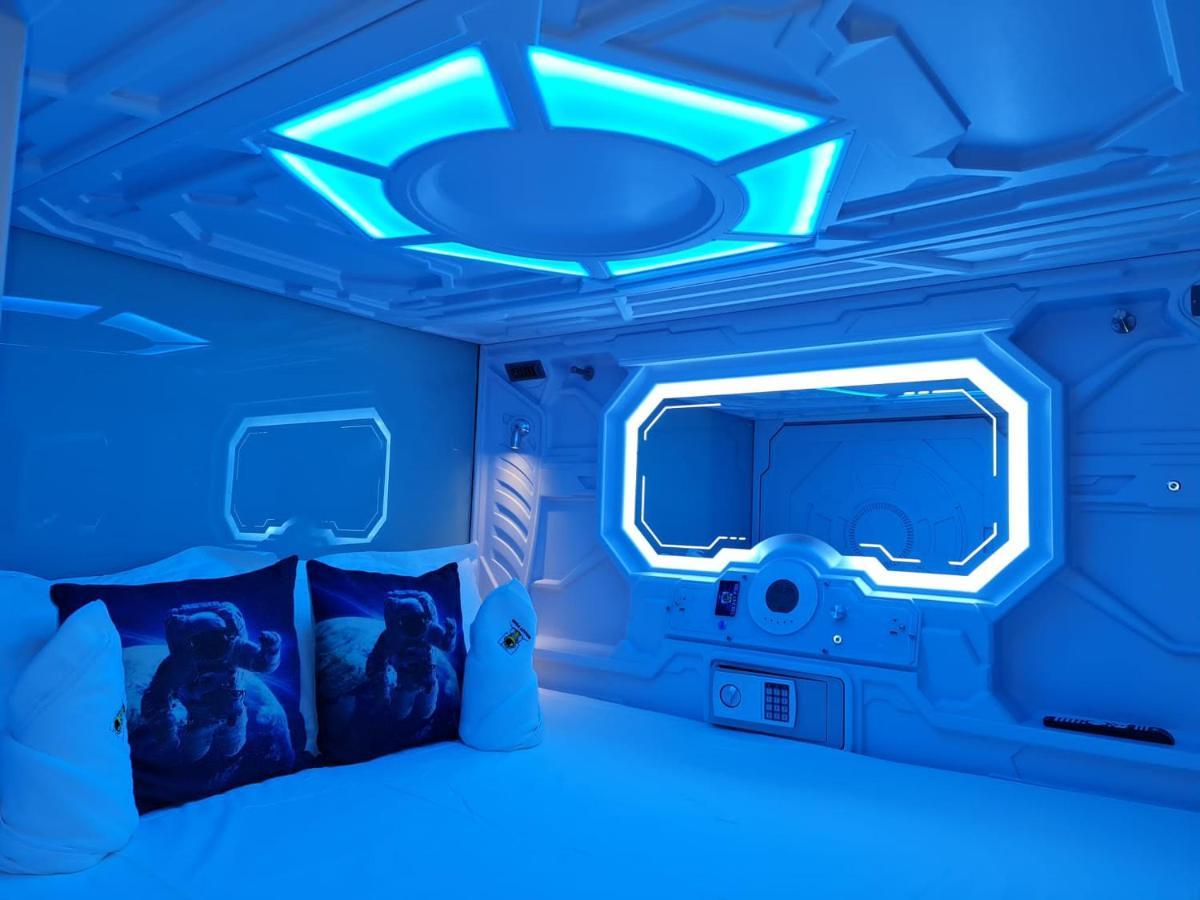 Galaxy Pods Capsule Boat Quay Capsulehotel